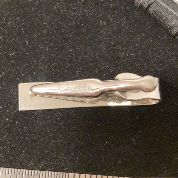 Shields Silver Tone Monogramed Tie Clip - Picture 3 of 4